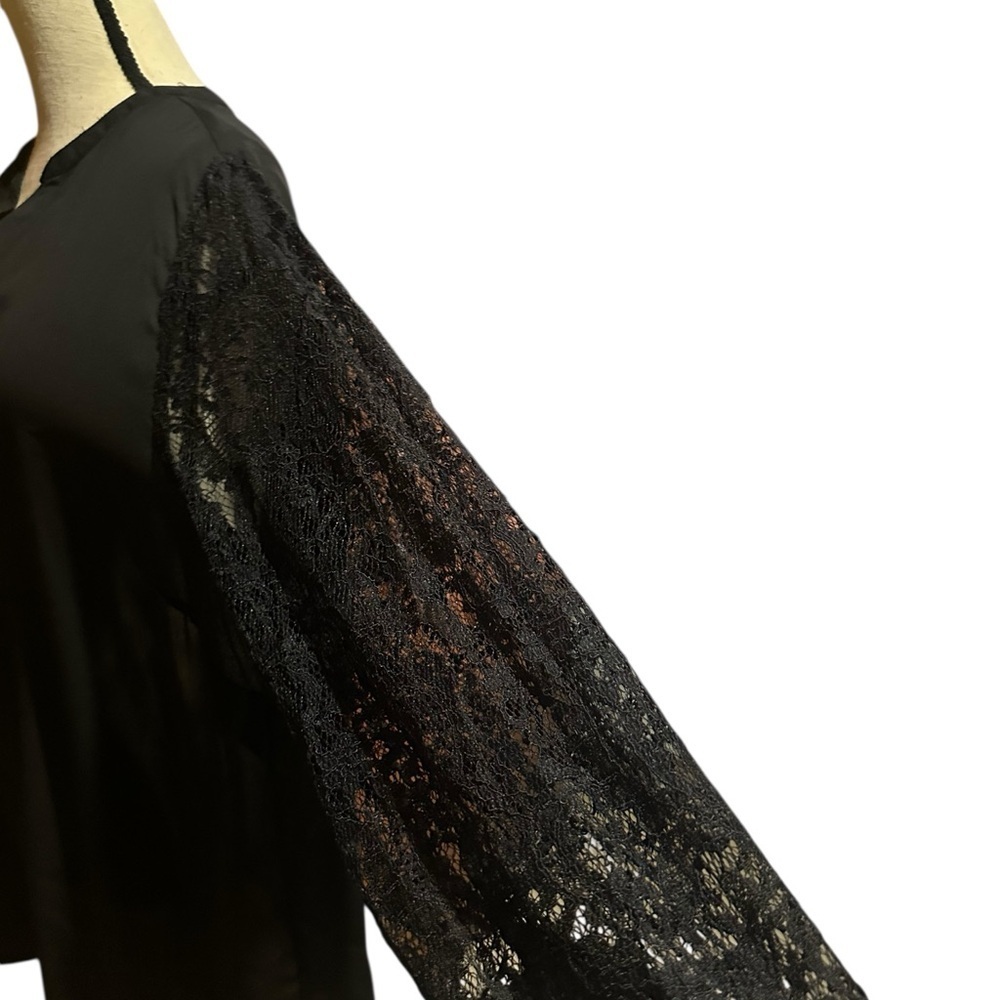T Tahari Black Lace Tunic Blouse V Neck Long Sleeve 2X - Picture 6 of 10